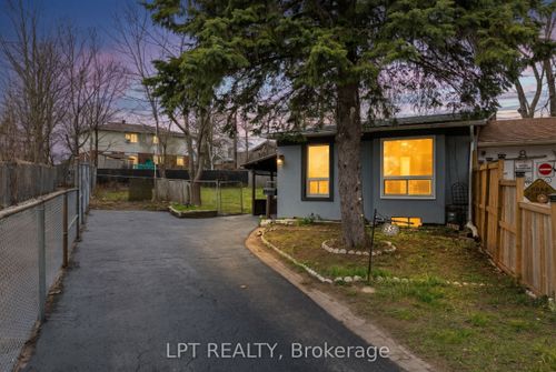 55H Chaucer Cres, Barrie, ON, L4N4T8 | Card Image