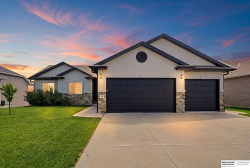 710 N 95th St, Lincoln, NE, 68505-3122 | Card Image