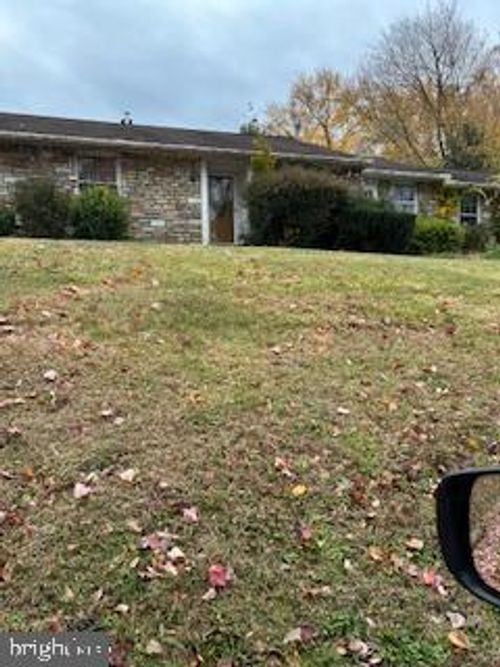 2523 Arrowhead Dr, LANGHORNE, PA, 19053-3238 | Card Image