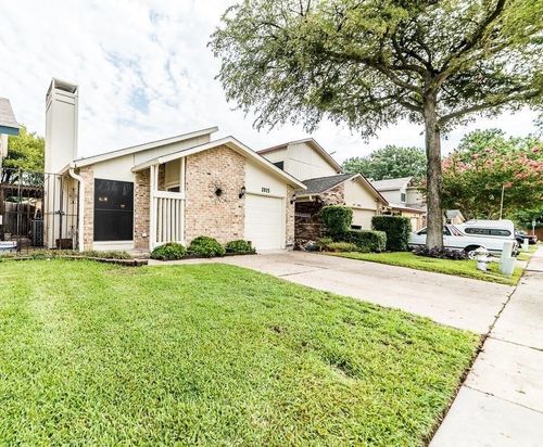 2915 Canis Cir, Garland, TX, 75044-6227 | Card Image