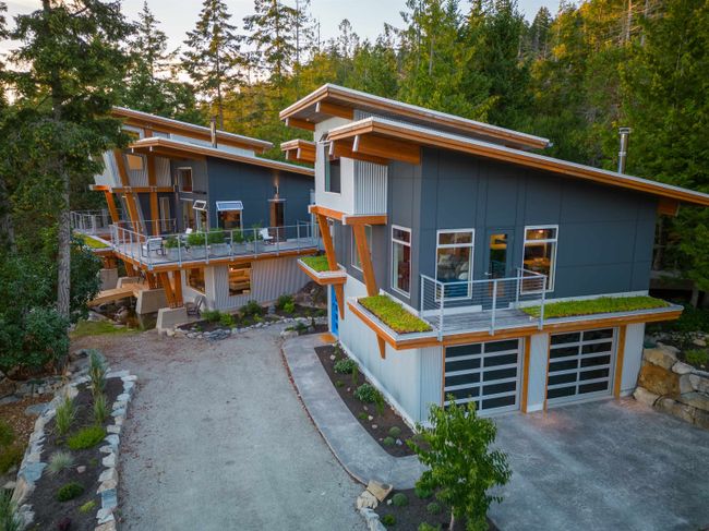 10710 Wood Bay Heights Road, House other with 4 bedrooms, 3 bathrooms and 6 parking in Halfmoon Bay BC | Image 3