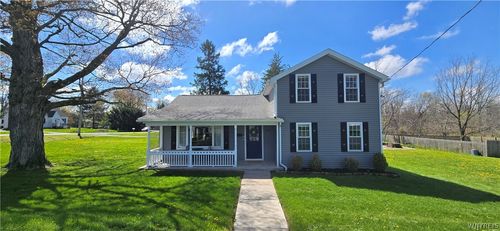 241 East Ave, Akron, NY, 14001-1423 | Card Image