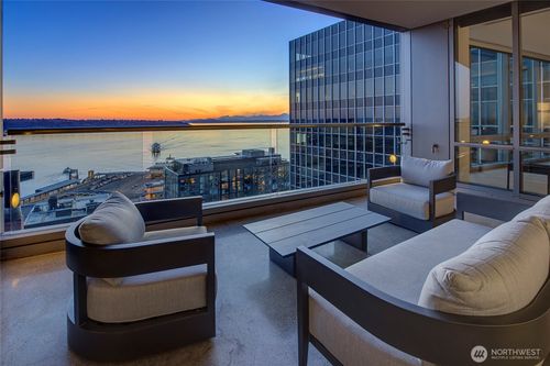 apt-1702-715 2nd Ave, Seattle, WA, 98104-1735 | Card Image