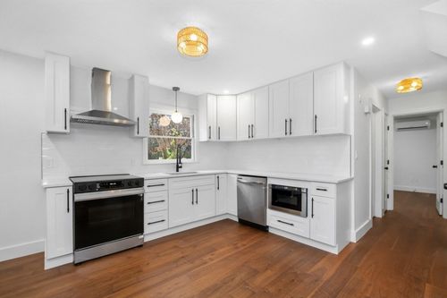 714 Plymouth St, Middleboro, MA, 02346-3004 | Card Image