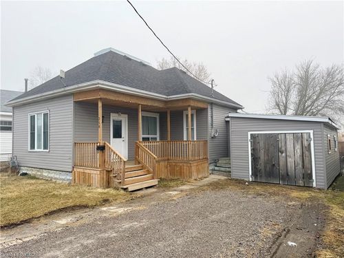 318 Lafontaine Street, Wallaceburg, ON, N8A4H9 | Card Image