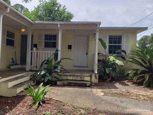 b-204 Holmes Dr, Pensacola, FL, 32507-3214 | Card Image