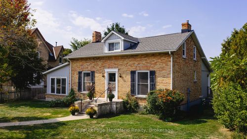 25 Wellington St N, Goderich, ON, N7A2W6 | Card Image