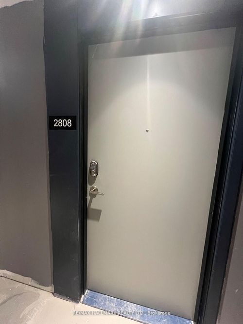 2808-30 Upper Mall Way, Vaughan, ON, L4J0L7 | Card Image