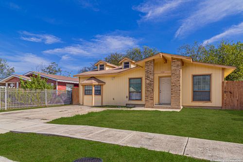 530 Valley Park Dr, San Antonio, TX, 78227-1243 | Card Image