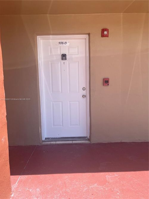 apt-106d-2319 W 60th St, Hialeah, FL, 33016-4495 | Card Image