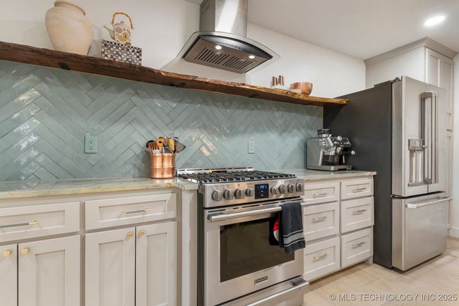 Scullery / prep-kitchen | Image 39
