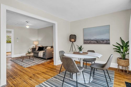 104 Neeve St, Guelph, ON, N1E5S1 | Card Image