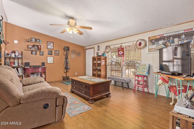 1330 E Scenic St, House other with 3 bedrooms, 2 bathrooms and null parking in Apache Junction AZ | Image 13