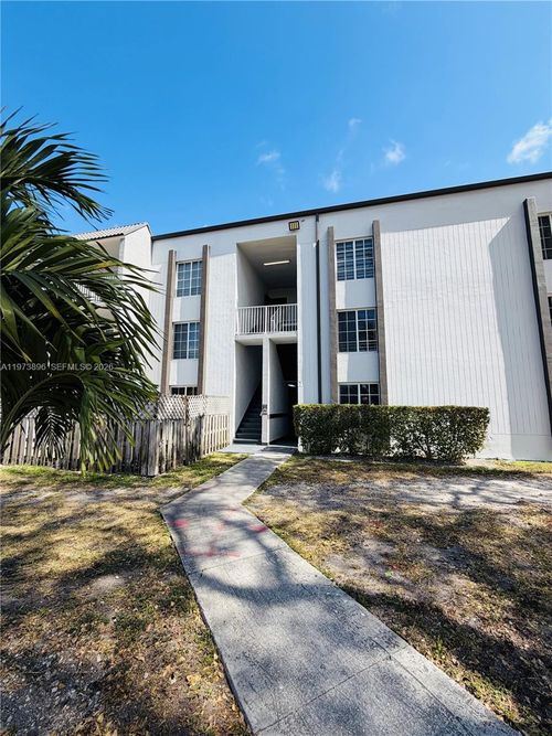 apt-204-4920 Nw 79th Ave, Doral, FL, 33166-5420 | Card Image