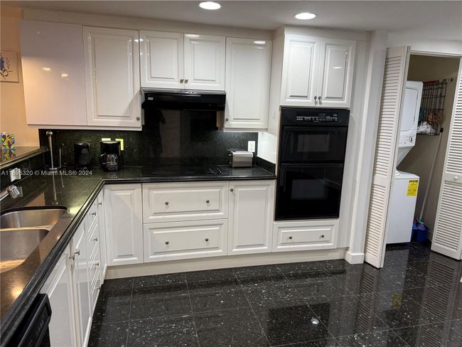 C - 9559 Collins Ave, Condo with 2 bedrooms, 3 bathrooms and null parking in Surfside FL | Image 9