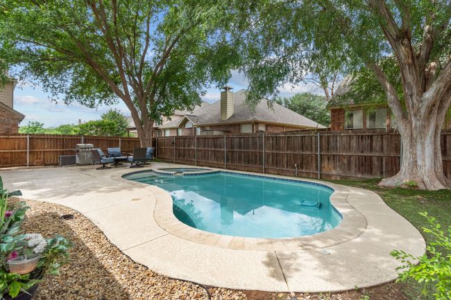 View of swimming pool | Image 14