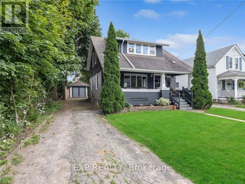 6370 High St, Niagara Falls, ON, L2G1N1 | Card Image