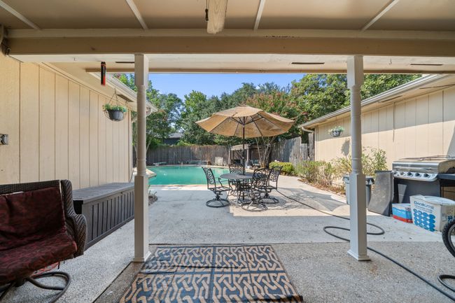 Covered patio | Image 26