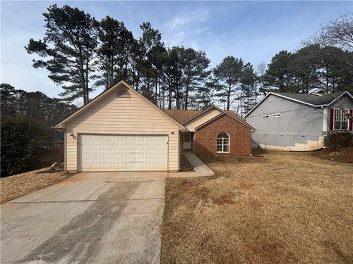 754 Shore Dr, Lithonia, GA, 30058-9002 | Card Image