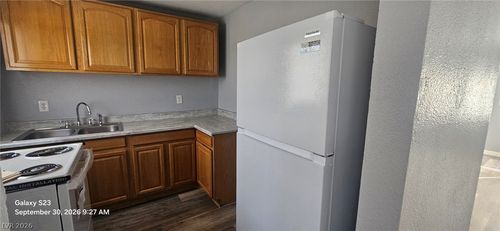 2-125 W New York Ave, Las Vegas, NV, 89102-2729 | Card Image