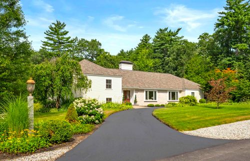 20 Martingale Rd, Amherst, NH, 03031-2622 | Card Image