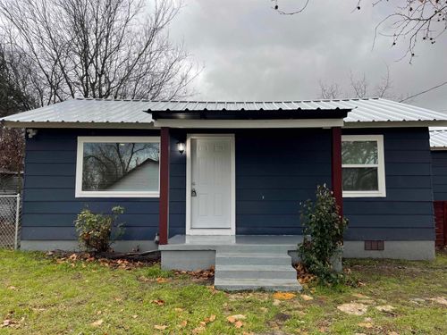 809 S Pierce St, Burnet, TX, 78611-3634 | Card Image