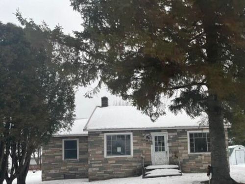 82 W Hatfield St, Massena, NY, 13662-2522 | Card Image