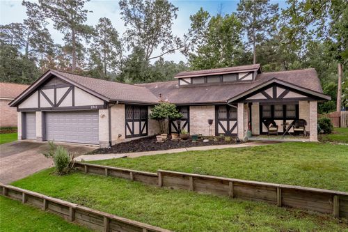 1941 Foxbriar, Huntsville, TX, 77340 | Card Image