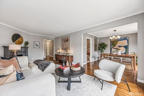 2061 10th Ave, San Francisco, CA, 94116-1304 | Card Image
