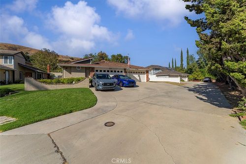 3862 Ravenswood Dr, Yorba Linda, CA, 92886-6901 | Card Image