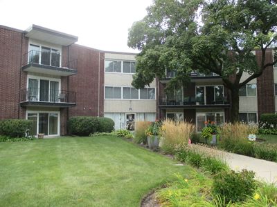 25A - 2800 Maple Avenue, Condo with 1 bedrooms, 1 bathrooms and 1 parking in Downers Grove IL | Image 2