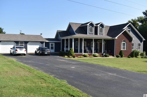 10046 Bell Chapel Rd, Pembroke, KY, 42266-9448 | Card Image