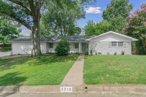 3215 Curtis Dr, Tyler, TX, 75701-8106 | Card Image