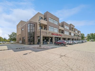 2201 - 640 S 50th Street, Condo with 2 bedrooms, 1 bathrooms and null parking in West Des Moines IA | Image 1