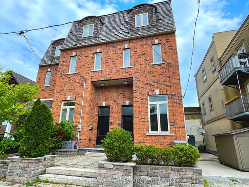 287 Kingswood Rd, Toronto, ON, M4E3N8 | Card Image