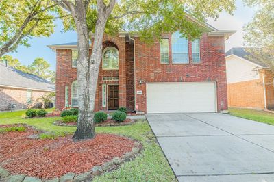 Stunning 5-bedroom home with a sparkling pool and no back neighbors, nestled in the master-planned community of Cinco Ranch! | Image 2