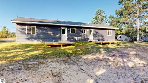 447-449 S Main Street, Roscommon, MI, 48653 | Card Image