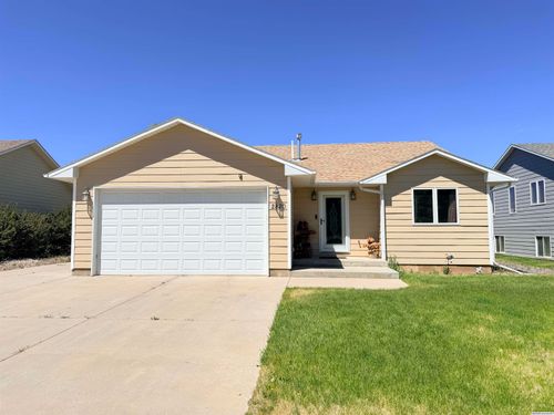 2820 S 18th St, Laramie, WY, 82070-8978 | Card Image