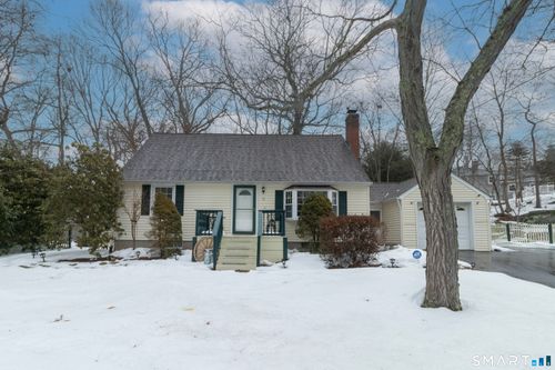 17 Patricia Ct, Gales Ferry, CT, 06335-1828 | Card Image