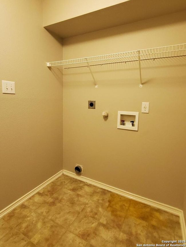 15847 Manes Grv, House other with 3 bedrooms, 2 bathrooms and null parking in San Antonio TX | Image 14