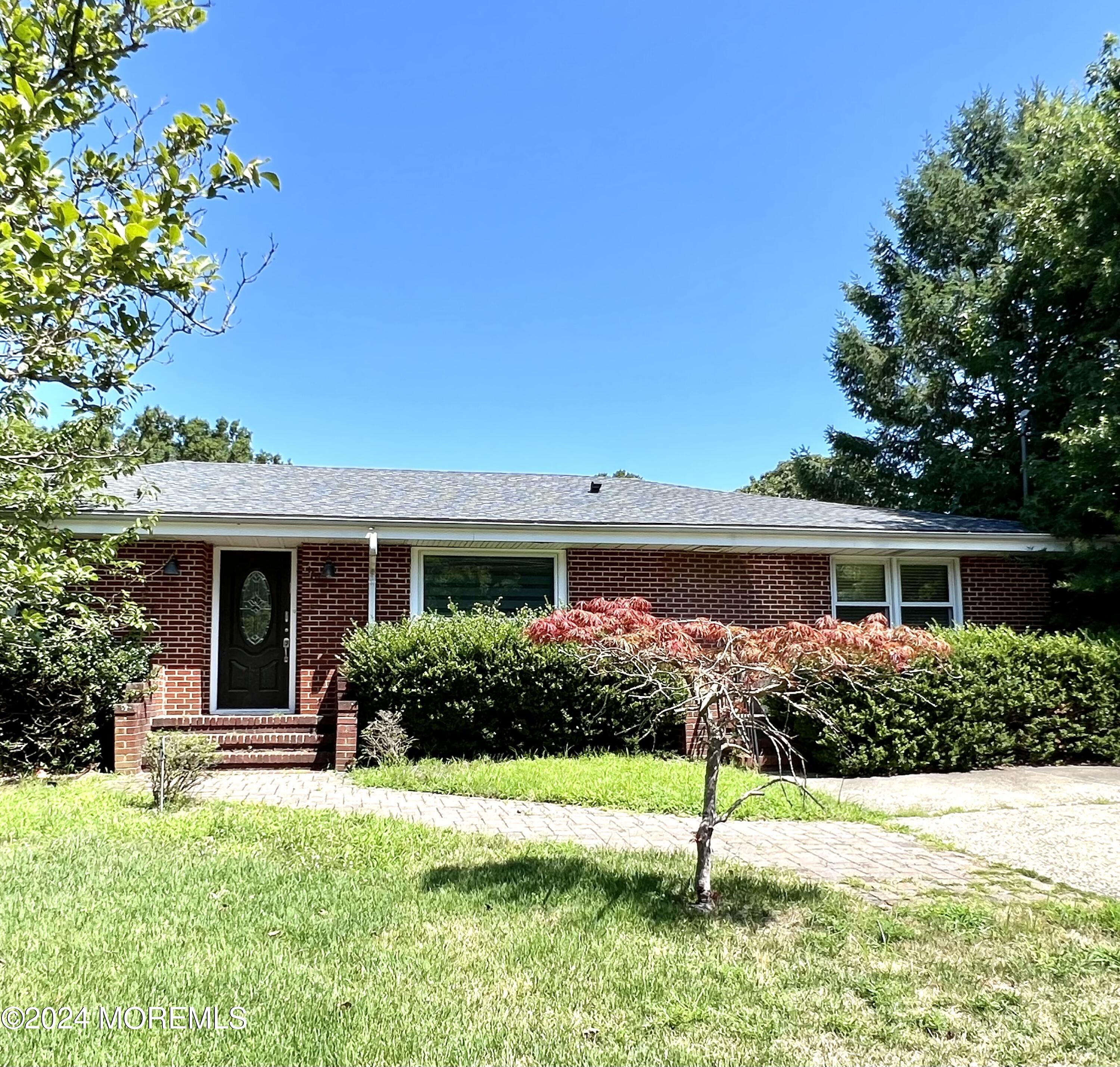 Freehold St, Oakhurst, NJ 07755