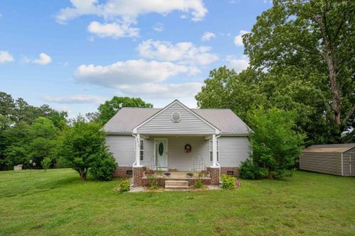 2612 Strayleaf Rd, Wildersville, TN, 38388 | Card Image