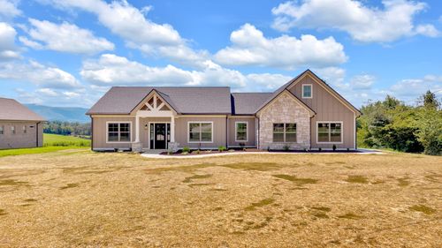 15 Browns Bridge Rd, Greeneville, TN, 37745-8004 | Card Image