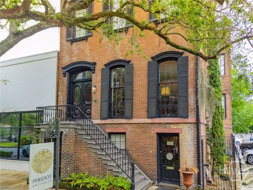 10 W Liberty Street, savannah, GA, 31401 | Card Image