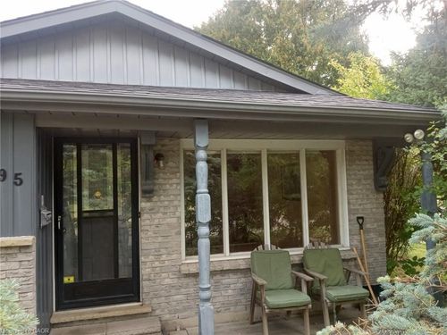 95 Cedar Crest St, Kitchener, ON, N2N2A6 | Card Image