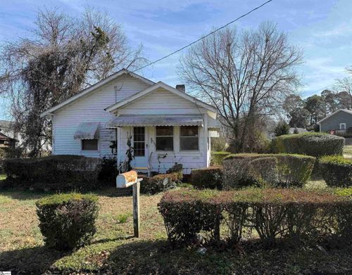 200 King Street, Greer, SC, 29651 | Card Image