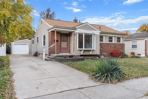 2115 E Hudson Ave, Royal Oak, MI, 48067-3530 | Card Image