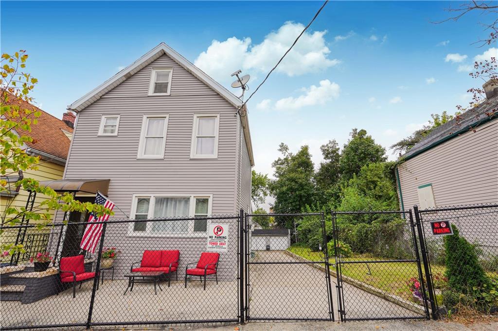 Laurel Ave, Staten Island, NY 10304