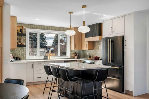 959 Parkwood Way Se, Calgary, AB, T2J3V4 | Card Image