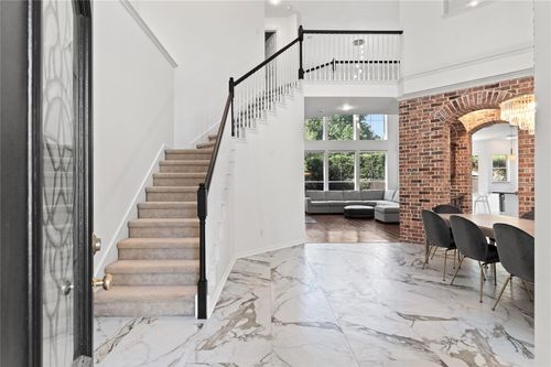 18 Degas Park Dr, The Woodlands, TX, 77382-2057 | Card Image